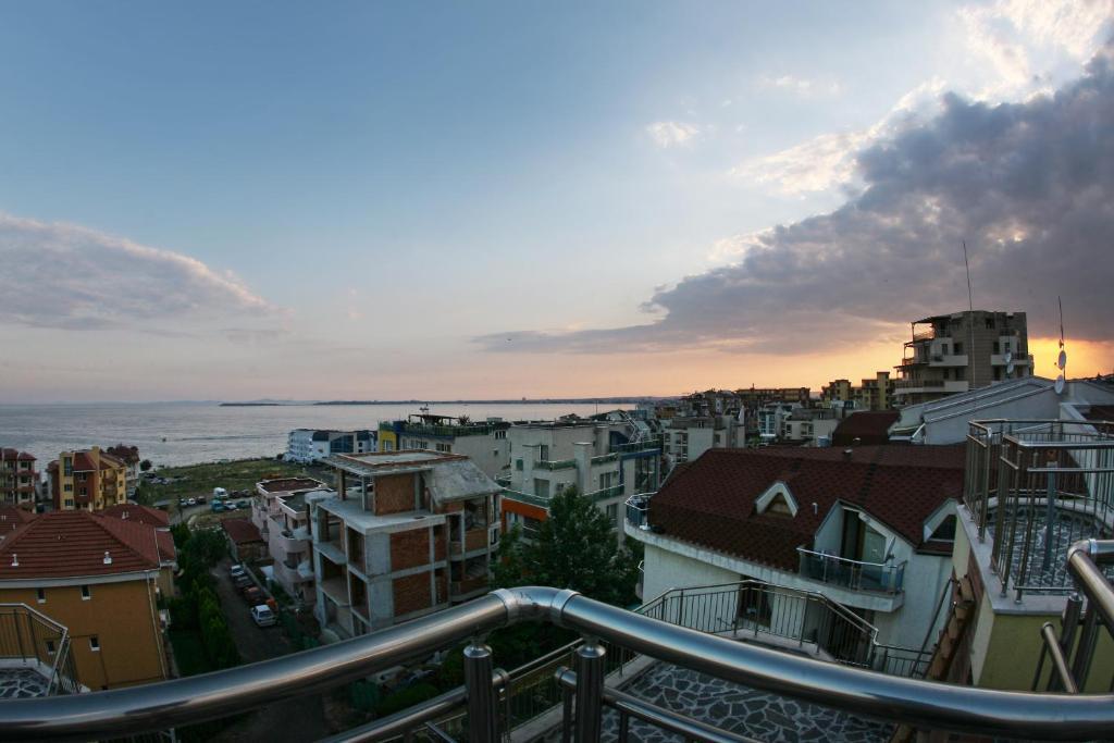 Jbh Hotel Sveti Vlas Rum bild