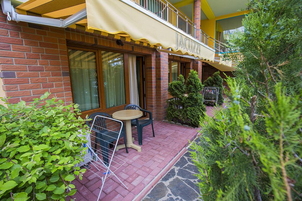 Jbh Hotel Sveti Vlas Exteriör bild