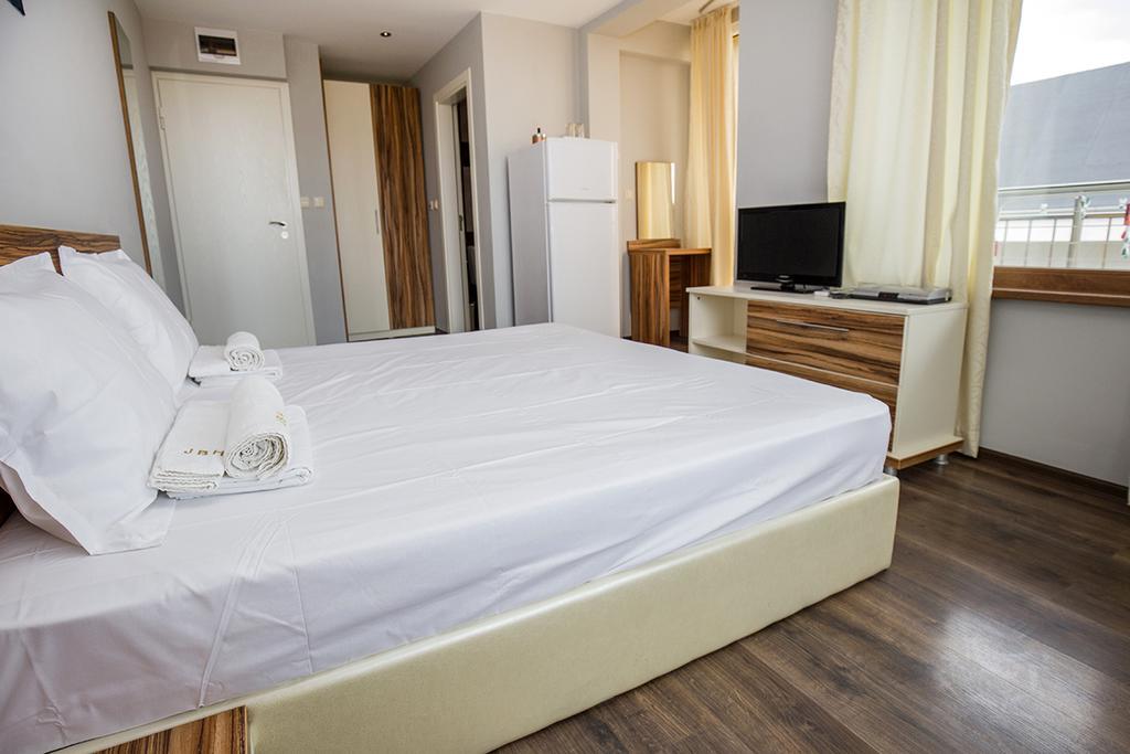 Jbh Hotel Sveti Vlas Exteriör bild