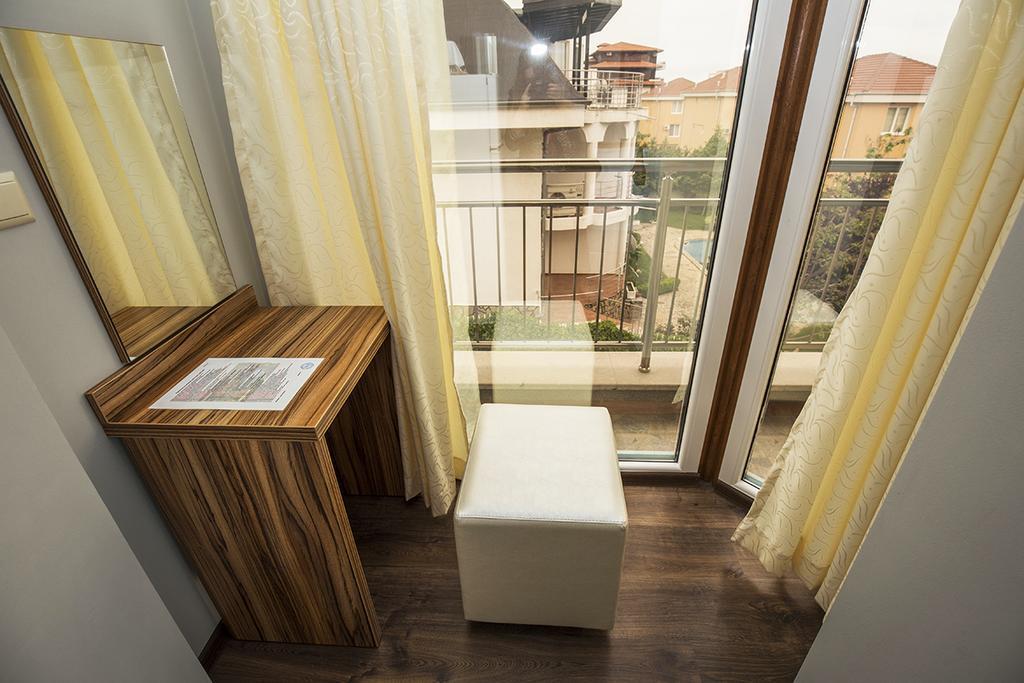 Jbh Hotel Sveti Vlas Exteriör bild