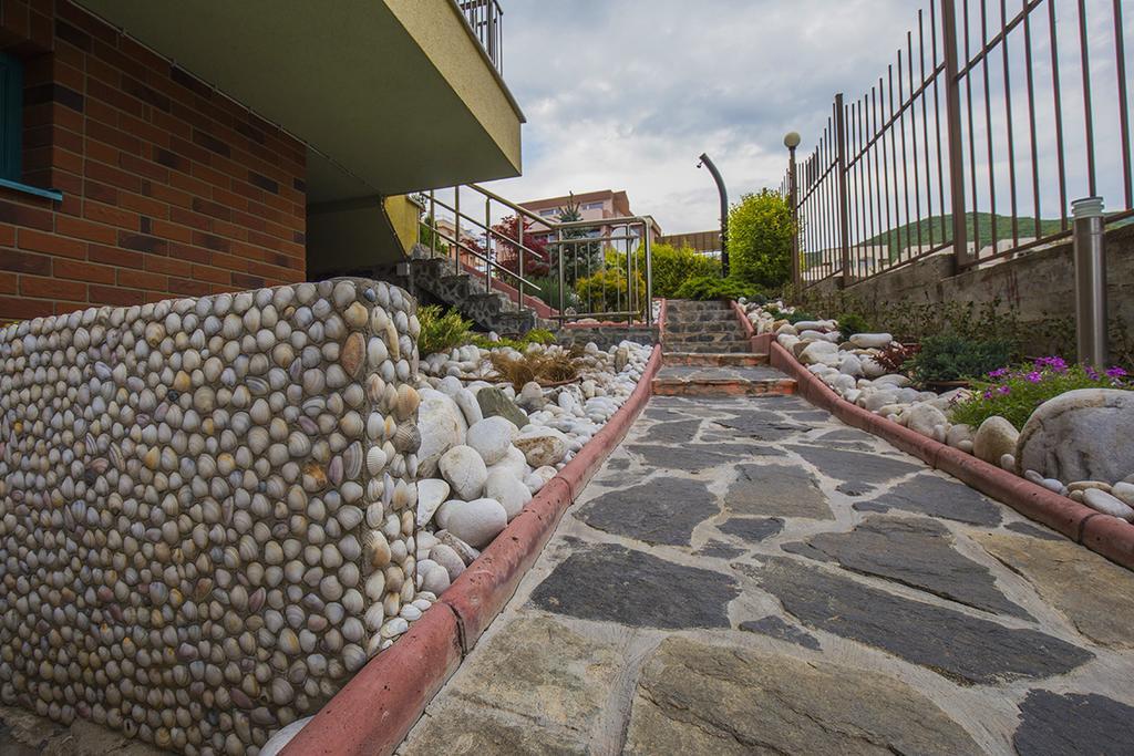 Jbh Hotel Sveti Vlas Exteriör bild